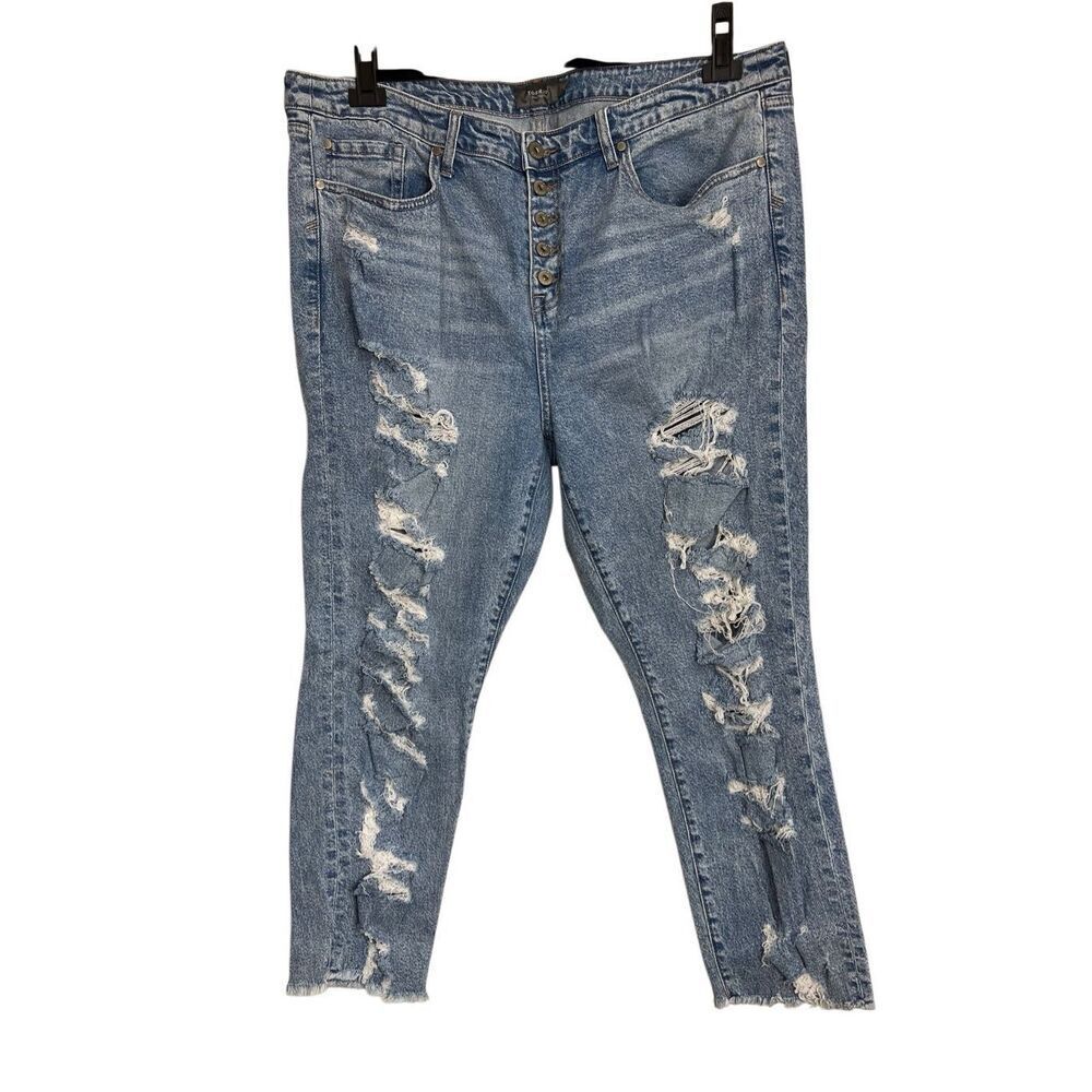 Torrid Jeans Womens 18R Blue Denim Straight Distressed Feel The‎ Fit Button Fly